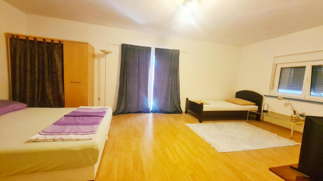 Apartments Discovery 2 ยูบุสกี ภายนอก รูปภาพ